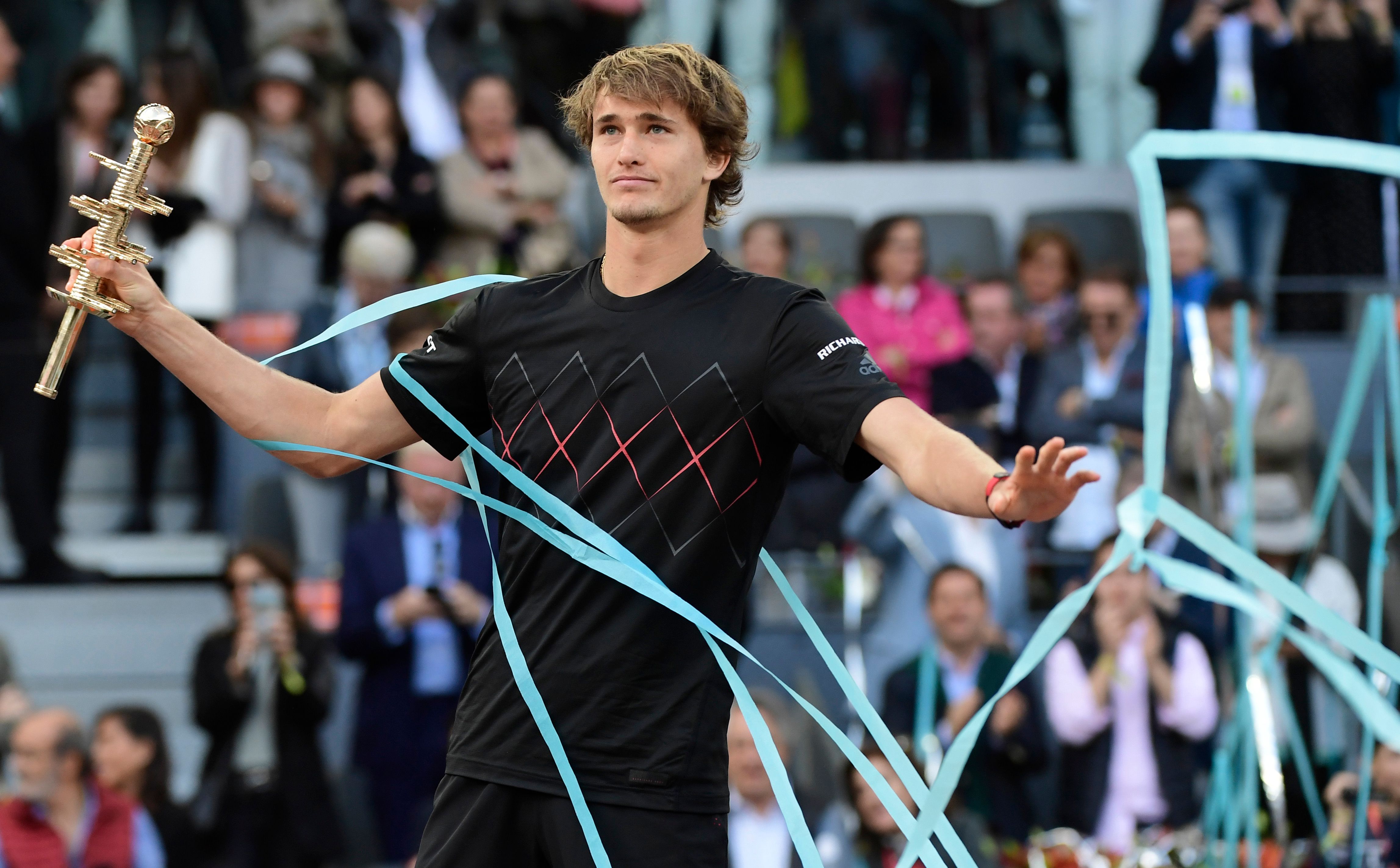 开云体育登录-西班牙网球队碾压德国网球队，兹维列夫高光表现